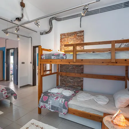 Thena Apartment